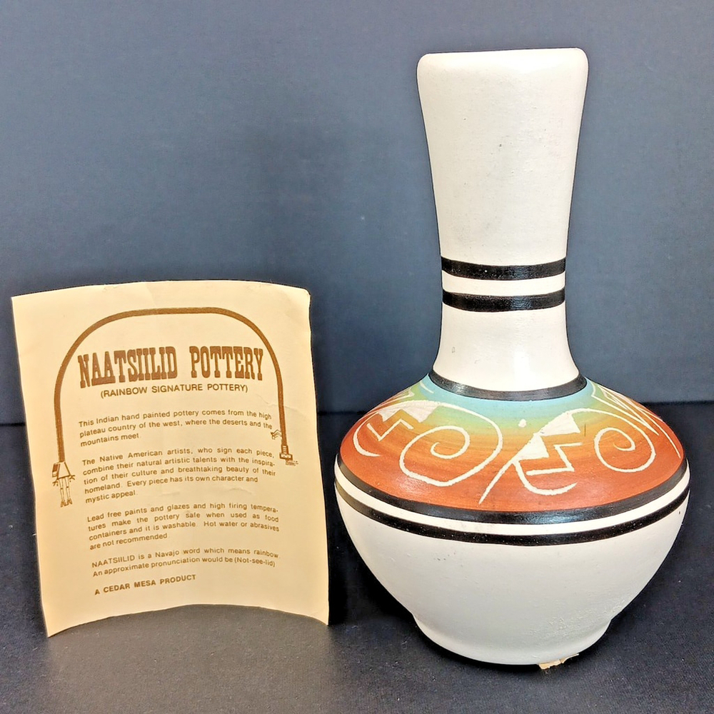 Native American Aboriginal Naatsilid Pottery Artist Signed Cedar Mesa Utah USA